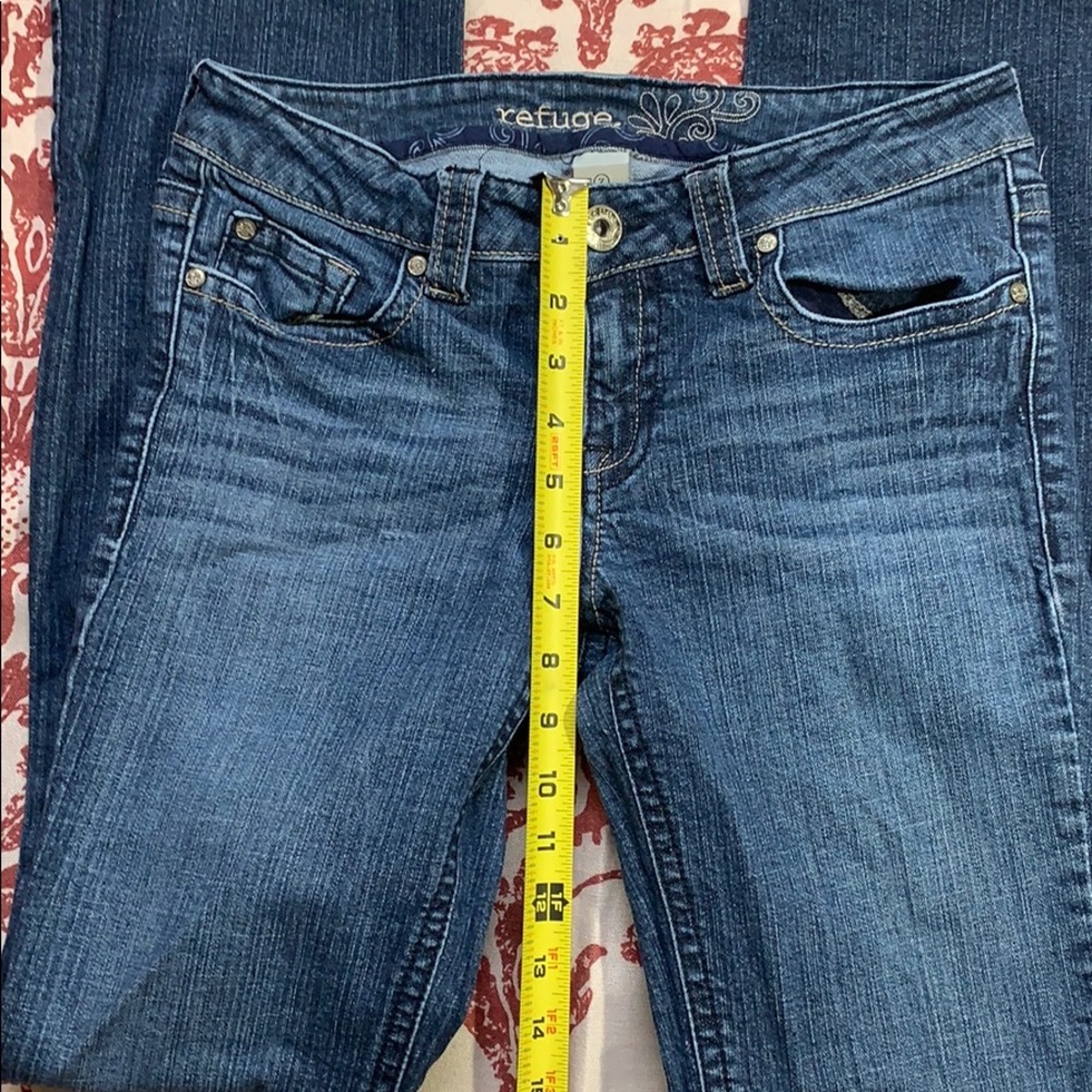 Refuge. Jeans - Picture 3 of 6